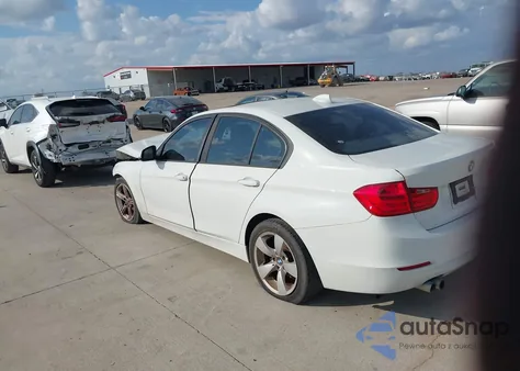 2013 BMW 328I z USA, uszkodzony, nr VIN WBA3A5G57DNP21673